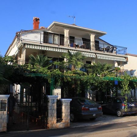 Apartments With A Parking Space Umag - 7094 Exterior foto