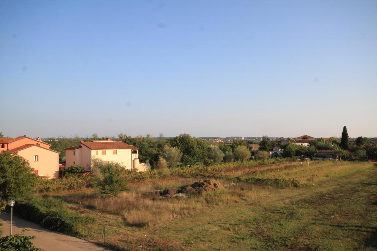 Apartments With A Parking Space Umag - 7094 Exterior foto